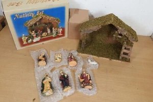 Vintage Christmas Nativity Scene with Wood Stable 7 Figures Boxed PREMIER - Picture 1 of 17