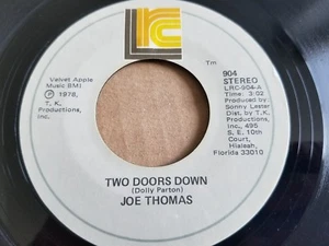JOE THOMAS - Two Doors Down / Here I Come 1978 DISCO FUNK 7" - Imagen 1 de 2