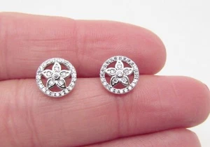 Impresionantes aretes elegantes enchapados en oro blanco de 14 k con diamantes simulados de corte redondo - Imagen 1 de 4