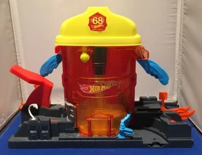 2019 Mattel Hot Wheels Spin City #68 Fire Department Car Spinner Tower ONLY - Image 1 of 4