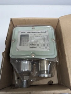 SMC Pressure Switch ISG230 -031 new - Picture 1 of 3