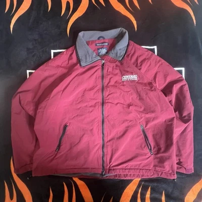 Chaqueta de Colección Devon & Jones Central Rent-A-Crane (Forrada de Vellón Borgoña, XL) Foto 1 de 4