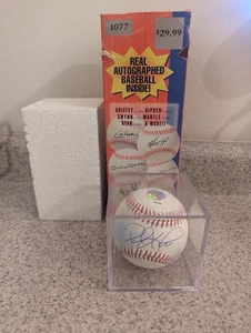 Paul Konerko Autographed Baseball Hidden Authentics COA Holo And Box - Picture 1 of 8