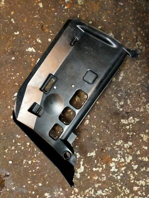 BMW SERIE 3 E92 318i 2012 RHD REPOSAPIÉS MOLDURA PANEL INFERIOR IZQUIERDO 7078193 Foto 1 de 4