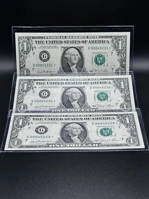 1981-$1 DOLLARS STAR NOTE LOTS 3 BILLS Consecutive Uncirculated. - Image 1 of 4