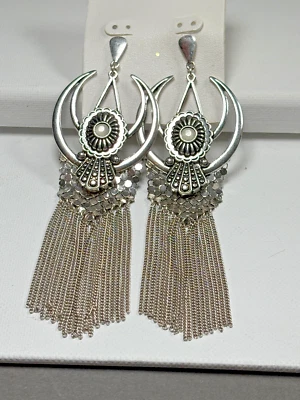 PENDIENTES FREE PEOPLE LARGOS COLGANTES CADENAS DE PLATA DISEÑO DECLARACIÓN ETIQUETA NUEVA $38 Foto 1 de 3