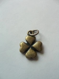 FOUR LEAF CLOVER CHARM - Picture 1 of 2