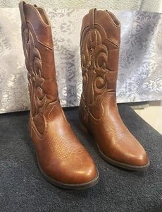 Stivali da cowboy Cat & Jack-unisex bambino marroni cuciti a punta taglia 13 - Foto 1 di 6