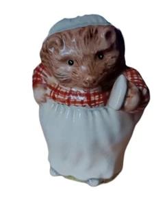Vintage Royal Albert Beatrix Potter's Mrs Tiggy Winkle (Hedgehog) Preloved VGC - Picture 1 of 3