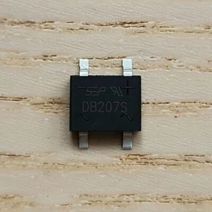 5pcs DB207S 2A 1000V Bridge Rectifier SMD4 AU STOCK FAST POSTAGE - Picture 1 of 1
