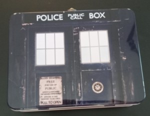 Doctor Who Top Trumps Tardis Collectors Tin 60 Cards Card Game New w/out Tag 