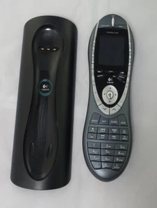 Logitech Harmony 880 Remote Control (966187-0403) - Zdjęcie 1 z 1
