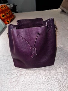 Portland Leather Goods Bucket Bag Plum Pebbled Leather Large - Bild 1 von 16