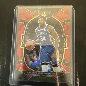 2022-23 Panini Select #61 Giannis Antetokounmpo Red Cracked Ice Prizms Bucks - Picture 1 of 6