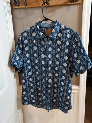 Camisa azul abotonada Clearwater Outfitters SS para hombre talla L GUC 😊ENVÍO RÁPIDO 😊 Foto 1 de 3