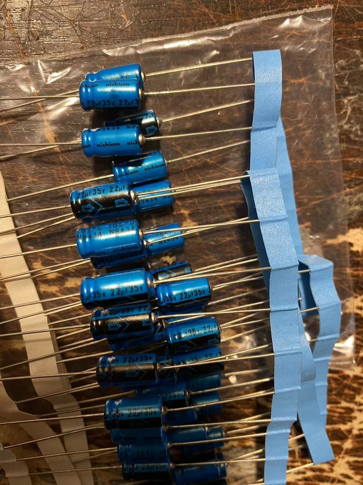 4PCS NICHICON VX 35V 22UF 5x12mm Axial Aluminum Electrolytic Capacitor - image 1 of 1