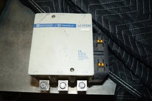 Telemecanique Contactor 600 VAC 370A Model LC1 F 330 - Picture 1 of 5