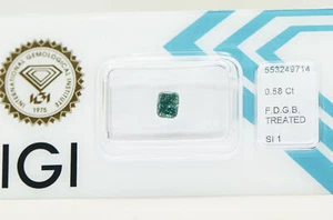 Cuscino taglio diamante verdastro colore blu potenziato 0,58 carati certificato SI1 IGI - Foto 1 di 6