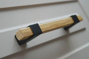 Modern BA 160 SOLIDWOOD Lackierte Küchen Matt Schwarz MÖBELGRIFFE GRIFFE NEU - Picture 1 of 14