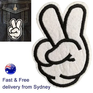 Victory hand cartoon Iron on Patch glove finger V peace transfer iron-on patches - Picture 1 of 4