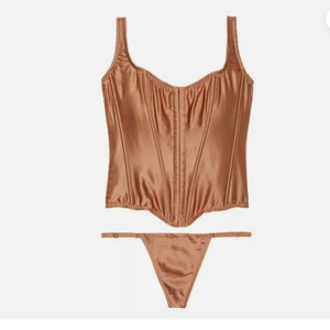 NWT Victoria's Secret 100%Silk Corset+Adjustable Panty XS AsSeenOn Taylor Swift - Picture 1 of 4