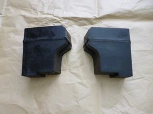 1974-1975 Chevrolet Vega Cosworth Vega Front Bumper Rubber Mount Brackets - Bild 1 von 5