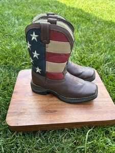 "Bota de Vaquero Durango Boys Talla 13M Western Patriotic Bandera de EE. UU. 8 pulgadas Pull On 9"" de Alto" - Imagen 1 de 9