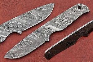 7.5" long Damascus steel straight back blank blade, 3.25" cutting edge - Picture 1 of 6