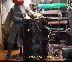 Customized 1/12 Egg Shield World of Warcraft Do the old war-damaged version - Picture 1 of 5
