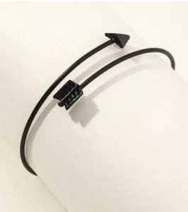 Pfeil Armband schwarz Design gedehnt  - Bild 1 von 2