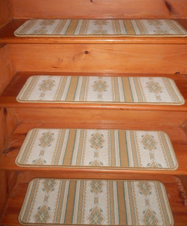 4 = ступени для лестниц из шерстяной смеси 9 x 30 дюймов. - Изображение 1 из 4