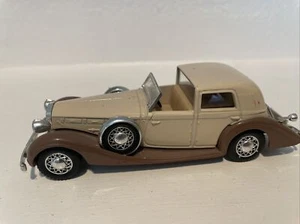 SOLIDO 1:43 SCALE 1939 DELAGE D8-120 COUPE DE VILLE - BEIGE - Picture 1 of 5