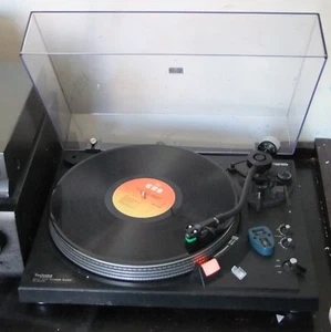 TECHNICS SL 2000 DIRECT DRIVE STEREO TURNABLE  + TESTINA AUDIO  TECHNICA M5 E/H  - Picture 1 of 15