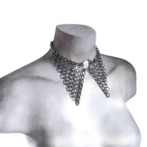 Collar de cota de malla hecho a mano - Gargantilla de cota de malla de aluminio a tope. - Imagen 1 de 4