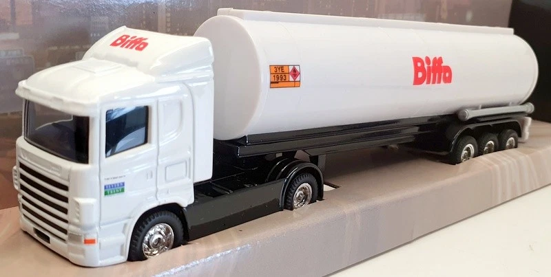 Corgi 1/64 Scale Model Truck 59544 - Scania Tanker Biffa - White - Image 1 of 4
