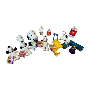 Peanuts Snoopy 50th Anniversary Collector Series Wendys Kids Meal Lot of 16 - Picture 1 of 10