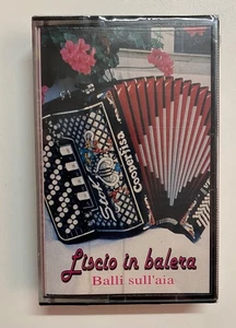 mc liscio in balera balli sull’aia musicassetta SIGILLATA liscio folk popolare - Picture 1 of 3