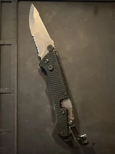 Gerber Hinderer CLS Rescue Folding Knife Glass Breaker Seatbelt Cutter Used - Picture 1 of 4