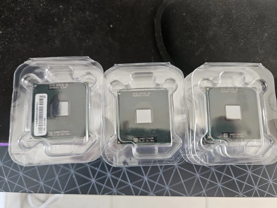 Intel Core 2 Duo P8400 2,26GHz Up to 2,4 GHzLaptop Socket P Processore SLB3R CPU - Immagine 1 di 2