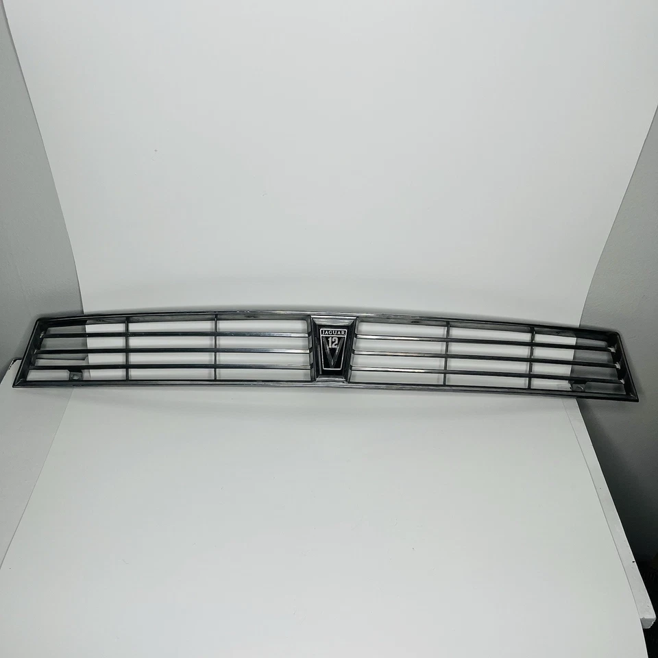 Parrilla de radiador superior delantera cromada Jaguar XJS V12 1981-1991 FABRICANTE DE EQUIPOS ORIGINALES excelente estado Foto 1 de 4