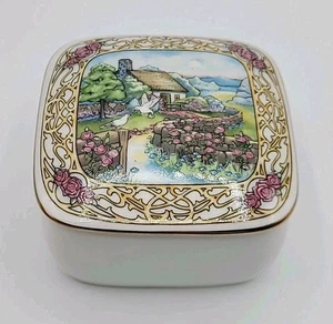 Caja de música de porcelana vintage Heritage House Serenatas de San Valentín Star Dust 1993 - Imagen 1 de 17