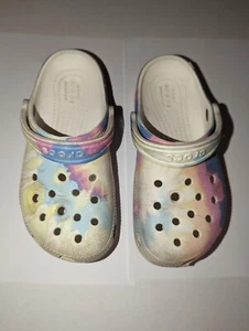 Iconic Platform Tie Dye Crocs (SEE PHOTOS) - Bild 1 von 12