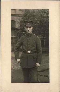 Foto real postal foto real 1. Guerra Mundial ~ 1914/18 soldado retrato soldado en uniforme - Imagen 1 de 2