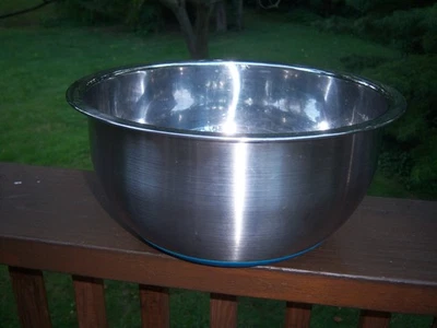 BONITO Tazón Mezclador Tramontina Acero Inoxidable Base Silicona 2-4-6 QT LÍNEAS DE MEDIDA Foto 1 de 4