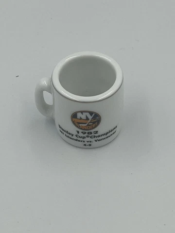 NHL STANLEY CUP CRAZY MINI MUG NEW YORK ISLANDERS 1982 CHAMPS VS VANCOUVER  4-0 Cover