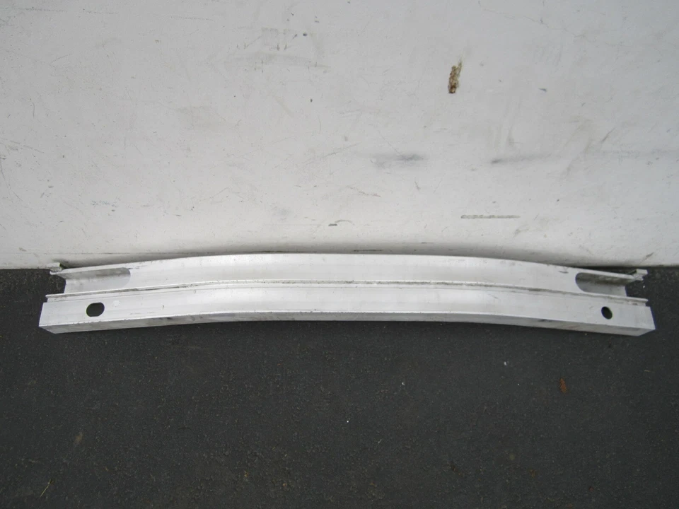 em003110 Nissan Leaf 2011 2012 Rear Bumper Reinforcement Impact Bar OEM - Изображение 1 из 4