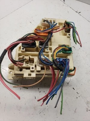 RAM1500   1999 Fuse Box Cabin 1111016 - Image 1 of 4