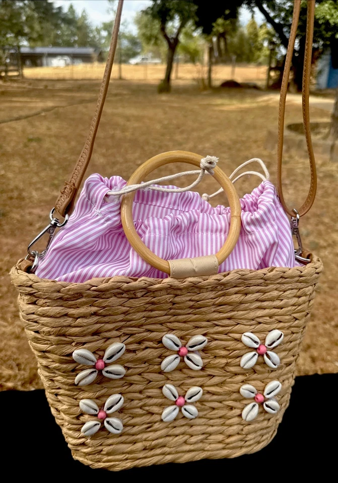 Adorable Cartera HM: Cowrie Seashells, Papel y Madera Triple Extraíble Correas Largas Foto 1 de 4