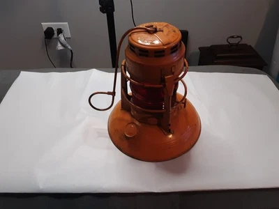 Linterna Dietz Traffic Gard... Pintura original... Lente Fresnall roja Foto 1 de 4