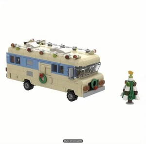 Cousin Eddie’s Christmas RV – Classy as a Clip-On Tie! Building Block Set 433 pc - Picture 1 of 7